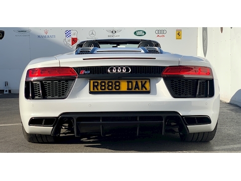R8 5.2 FSI V10 Spyder 2dr Petrol S Tronic quattro (s/s) (540 ps)