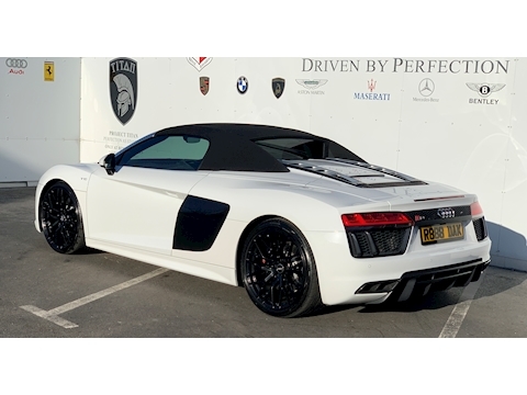 R8 5.2 FSI V10 Spyder 2dr Petrol S Tronic quattro (s/s) (540 ps)