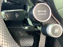 AUDI R8 5.2 FSI V10 Spyder 2dr Petrol S Tronic quattro (s/s) (540 ps)