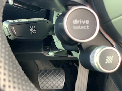 R8 5.2 FSI V10 Spyder 2dr Petrol S Tronic quattro (s/s) (540 ps)