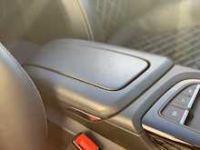 AUDI R8 5.2 FSI V10 Spyder 2dr Petrol S Tronic quattro (s/s) (540 ps)