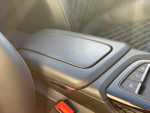 R8 5.2 FSI V10 Spyder 2dr Petrol S Tronic quattro (s/s) (540 ps)