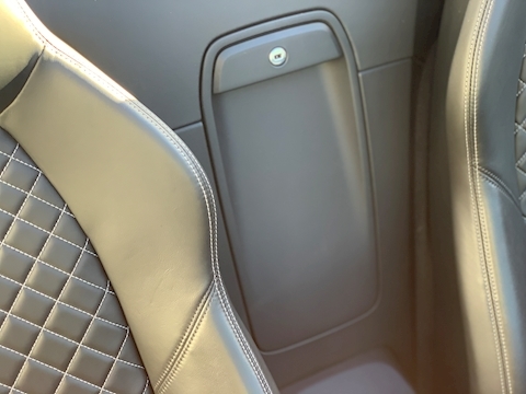 R8 5.2 FSI V10 Spyder 2dr Petrol S Tronic quattro (s/s) (540 ps)