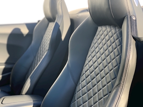 R8 5.2 FSI V10 Spyder 2dr Petrol S Tronic quattro (s/s) (540 ps)