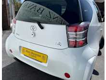 TOYOTA IQ 1.0 VVT-i 2 Hatchback 3dr Petrol Manual (99 g/km, 67 bhp)