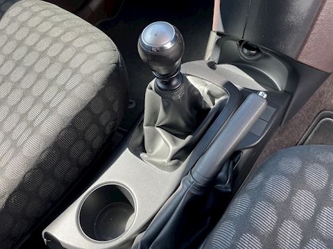 1.0 VVT-i 2 Hatchback 3dr Petrol Manual (99 g/km, 67 bhp)