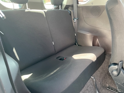 1.0 VVT-i 2 Hatchback 3dr Petrol Manual (99 g/km, 67 bhp)