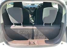 TOYOTA IQ 1.0 VVT-i 2 Hatchback 3dr Petrol Manual (99 g/km, 67 bhp)