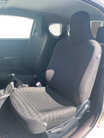 1.0 VVT-i 2 Hatchback 3dr Petrol Manual (99 g/km, 67 bhp)