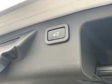 Land Rover Discovery Sport TD4 HSE Black 2.0 5dr SUV Automatic Diesel