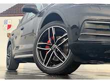 AUDI Q5 2.0 TDI 40 Sport SUV 5dr Diesel S Tronic quattro (s/s) (190 ps)