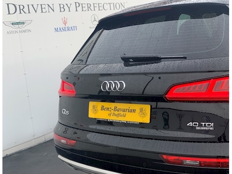 AUDI Q5 2.0 TDI 40 Sport SUV 5dr Diesel S Tronic quattro (s/s) (190 ps)