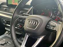 AUDI Q5 2.0 TDI 40 Sport SUV 5dr Diesel S Tronic quattro (s/s) (190 ps)