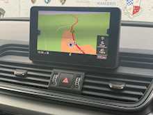 AUDI Q5 2.0 TDI 40 Sport SUV 5dr Diesel S Tronic quattro (s/s) (190 ps)