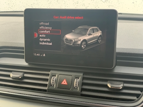 AUDI Q5 2.0 TDI 40 Sport SUV 5dr Diesel S Tronic quattro (s/s) (190 ps)