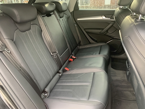 AUDI Q5 2.0 TDI 40 Sport SUV 5dr Diesel S Tronic quattro (s/s) (190 ps)