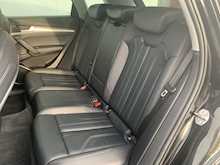 AUDI Q5 2.0 TDI 40 Sport SUV 5dr Diesel S Tronic quattro (s/s) (190 ps)