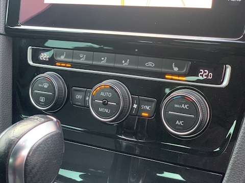 Golf R 2.0 TSI BlueMotion Tech R Hatchback 5dr Petrol DSG 4Motion (s/s) (310 ps)