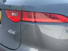 Jaguar F Pace 2.0d R-Sport SUV 5dr Diesel Auto AWD (s/s) (240 ps)