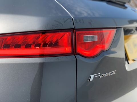 Jaguar F Pace 2.0d R-Sport SUV 5dr Diesel Auto AWD (s/s) (240 ps)
