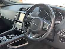 Jaguar F Pace 2.0d R-Sport SUV 5dr Diesel Auto AWD (s/s) (240 ps)