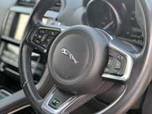 Jaguar F Pace 2.0d R-Sport SUV 5dr Diesel Auto AWD (s/s) (240 ps)