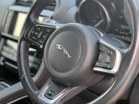 Jaguar F Pace 2.0d R-Sport SUV 5dr Diesel Auto AWD (s/s) (240 ps)