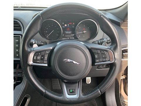 Jaguar F Pace 2.0d R-Sport SUV 5dr Diesel Auto AWD (s/s) (240 ps)