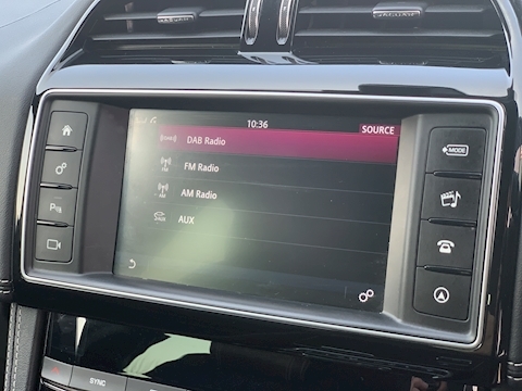 Jaguar F Pace 2.0d R-Sport SUV 5dr Diesel Auto AWD (s/s) (240 ps)