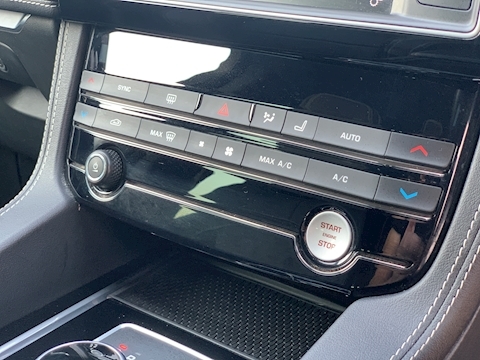 Jaguar F Pace 2.0d R-Sport SUV 5dr Diesel Auto AWD (s/s) (240 ps)