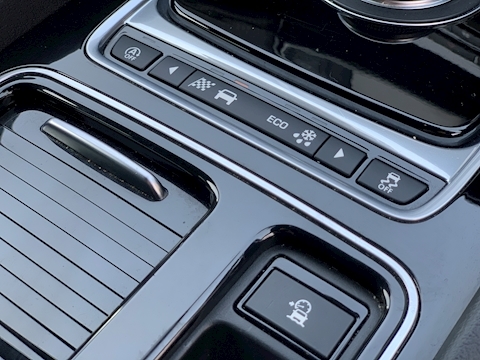 Jaguar F Pace 2.0d R-Sport SUV 5dr Diesel Auto AWD (s/s) (240 ps)