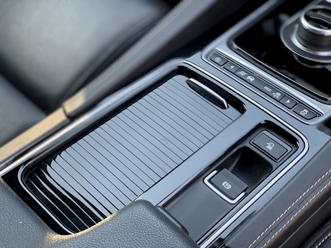 Jaguar F Pace 2.0d R-Sport SUV 5dr Diesel Auto AWD (s/s) (240 ps)