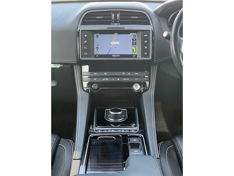Jaguar F Pace 2.0d R-Sport SUV 5dr Diesel Auto AWD (s/s) (240 ps)
