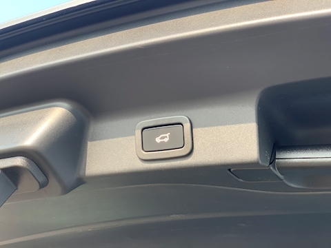 Jaguar F Pace 2.0d R-Sport SUV 5dr Diesel Auto AWD (s/s) (240 ps)