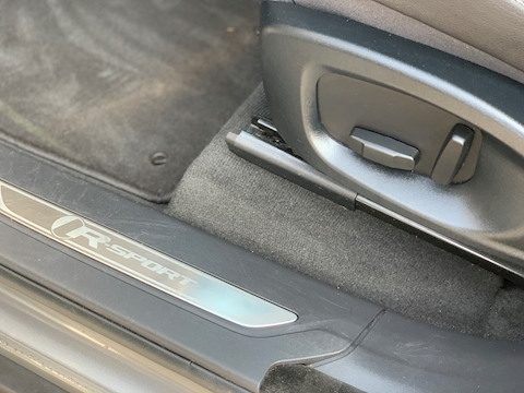 Jaguar F Pace 2.0d R-Sport SUV 5dr Diesel Auto AWD (s/s) (240 ps)