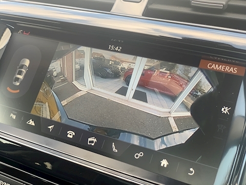 Land Rover Discovery 3.0 TD V6 HSE SUV 5dr Diesel Auto 4WD (s/s) (258 ps)