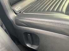 Land Rover Discovery 3.0 TD V6 HSE SUV 5dr Diesel Auto 4WD (s/s) (258 ps)