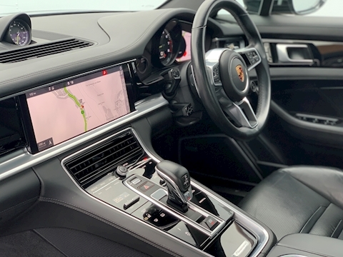 2.9 V6 E-Hybrid 14kWh 4 Hatchback 5dr Petrol Plug-in Hybrid PDK 4WD Euro 6 (s/s) (462 ps)