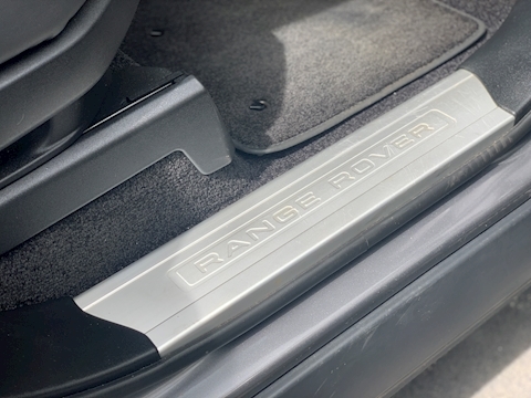 Range Rover 3.0 TD V6 Vogue SUV 5dr Diesel Auto 4WD Euro 6 (s/s) (258 ps)