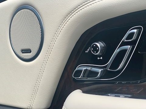 Range Rover 3.0 TD V6 Vogue SUV 5dr Diesel Auto 4WD Euro 6 (s/s) (258 ps)