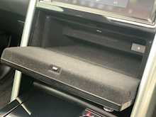 Land Rover Discovery 3.0 TD V6 HSE Luxury SUV 5dr Diesel Auto 4WD Euro 6