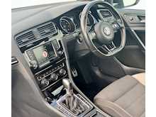 Volkswagen Golf R 2.0 TSI BlueMotion Tech R Hatchback 3dr Petrol DSG 4Motion Euro 6 (s/s) (300 ps)