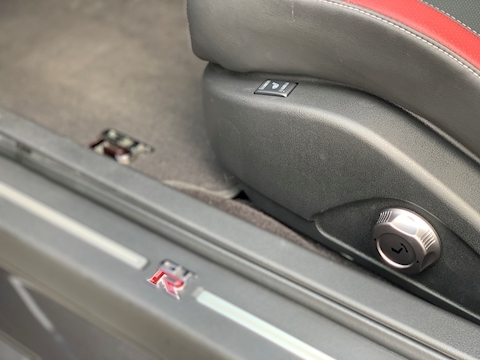 3.8 V6 Recaro Coupe 2dr Petrol Auto 4WD Euro 6 (550 ps)