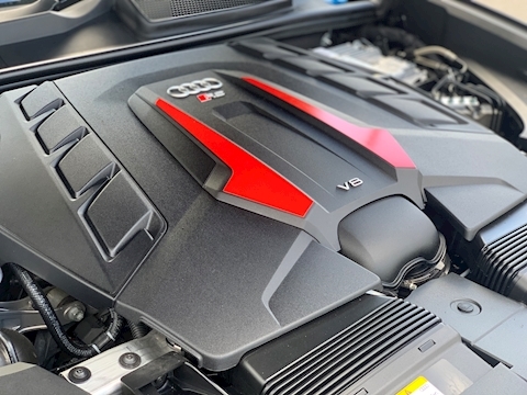 4.0 TFSI V8 Vorsprung SUV 5dr Petrol Tiptronic quattro Euro 6 (s/s) (600 ps)