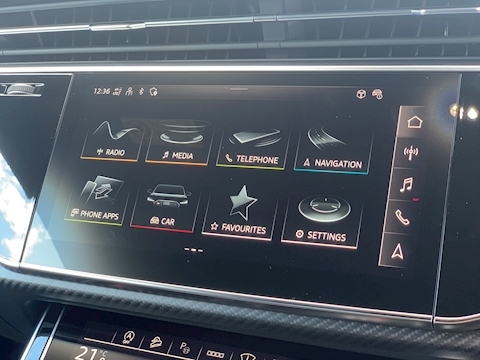 4.0 TFSI V8 Vorsprung SUV 5dr Petrol Tiptronic quattro Euro 6 (s/s) (600 ps)