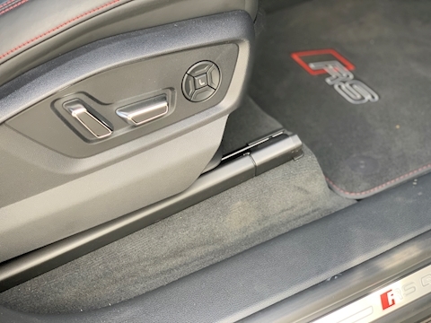 4.0 TFSI V8 Vorsprung SUV 5dr Petrol Tiptronic quattro Euro 6 (s/s) (600 ps)