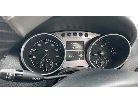 3.0 ML350 CDI V6 BlueEfficiency Sport SUV 5dr Diesel Tiptronic 4WD Euro 5 (231 ps)