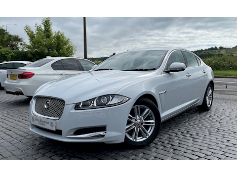 2.2d Luxury Saloon 4dr Diesel Auto Euro 5 (s/s) (163 ps)
