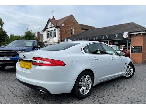 2.2d Luxury Saloon 4dr Diesel Auto Euro 5 (s/s) (163 ps)