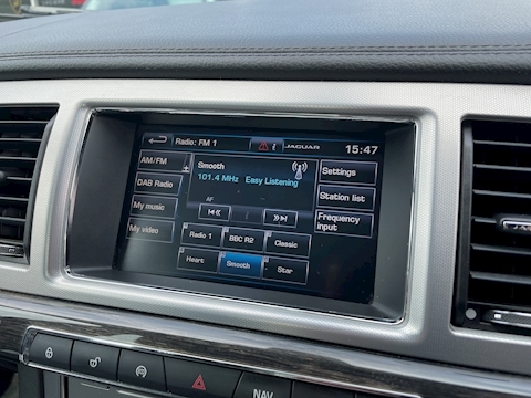 2.2d Luxury Saloon 4dr Diesel Auto Euro 5 (s/s) (163 ps)